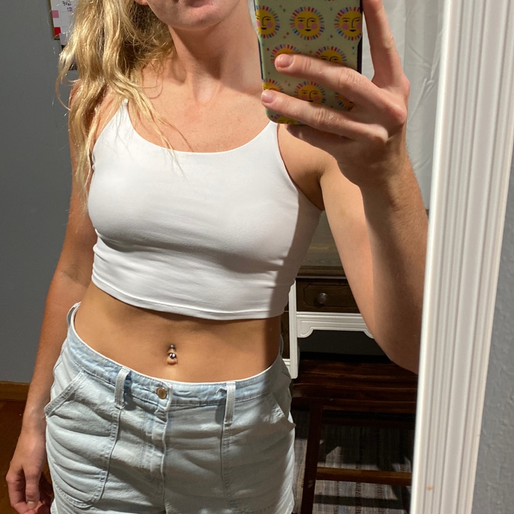 White yoga crop top